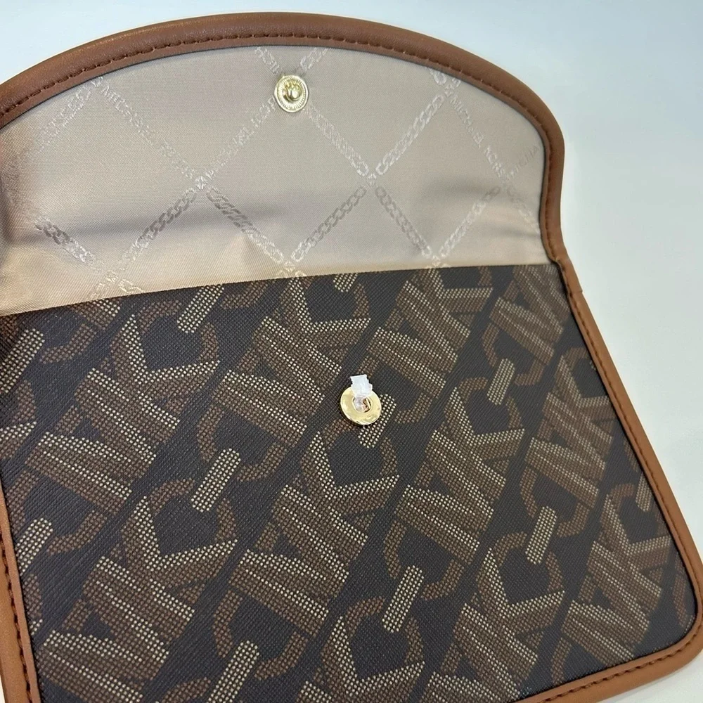 Michael Kors Tote Bag - Picture 5 of 16